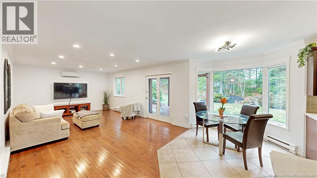 10 Colchester Drive - 12