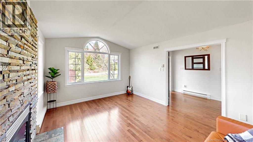 10 Colchester Drive - 21