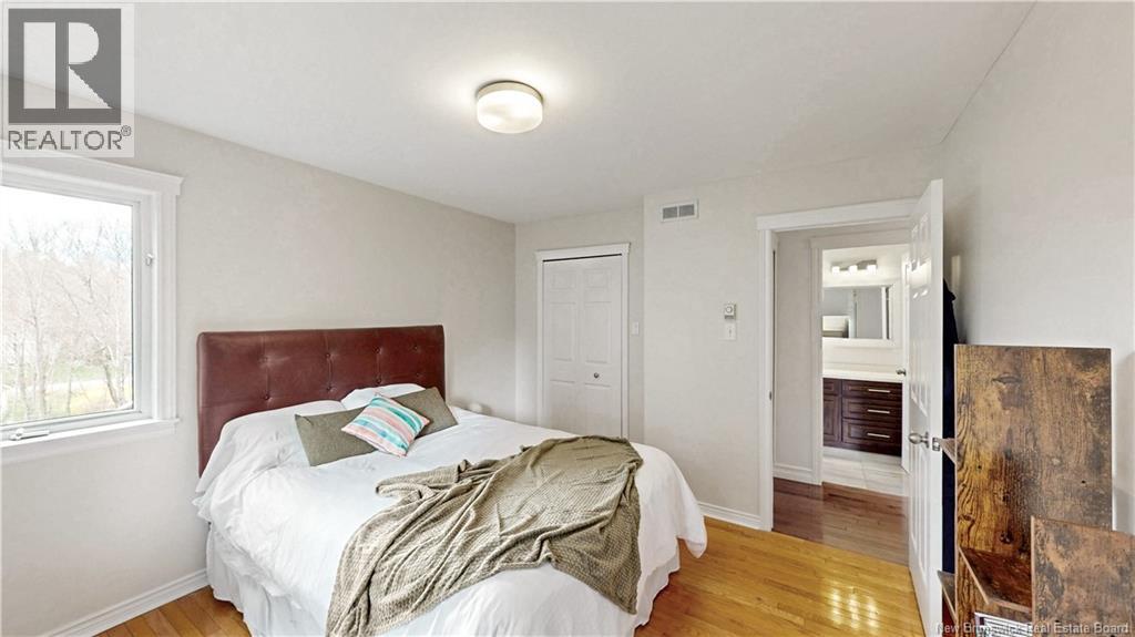 10 Colchester Drive - 29