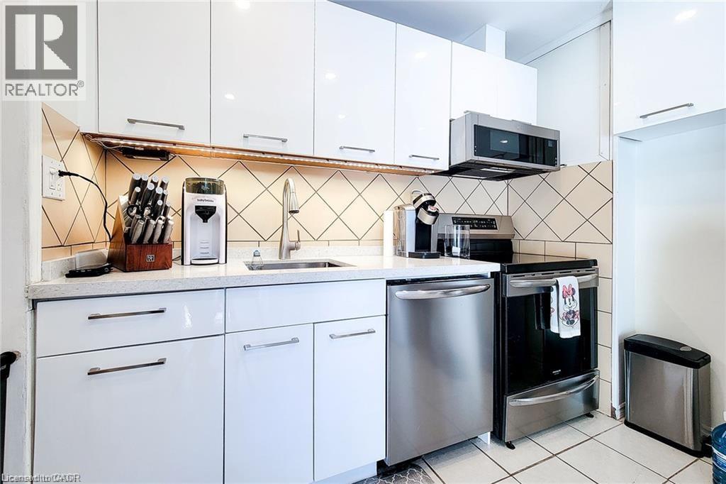 86 EAST 18TH Street - 18