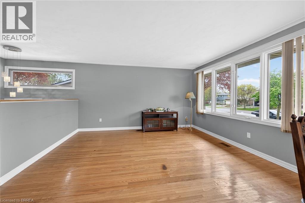 111 MEMORIAL Drive - 11