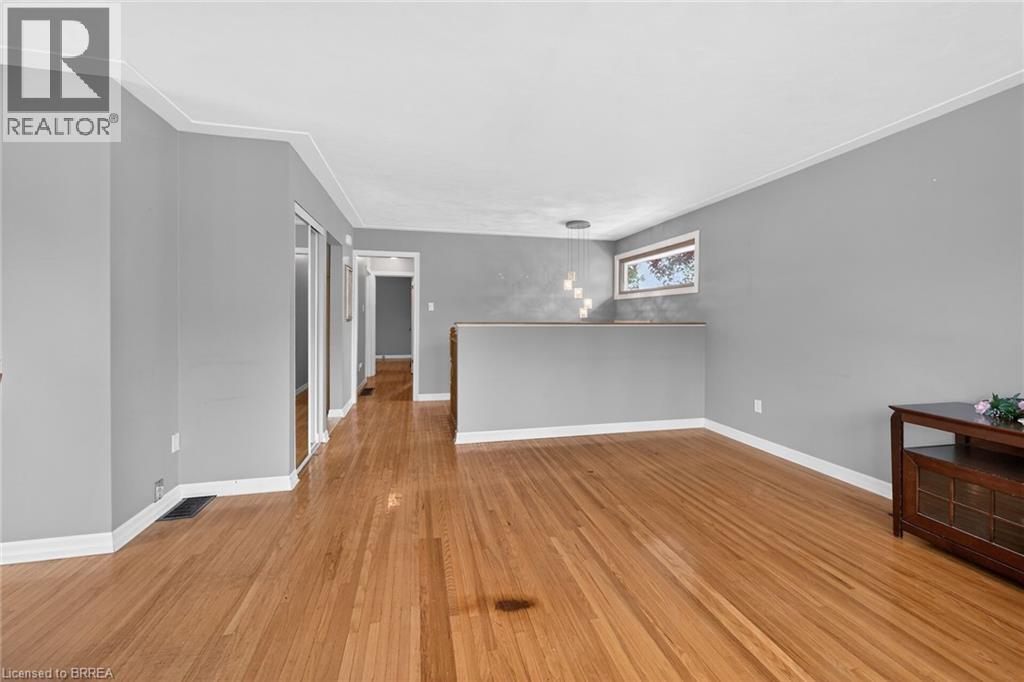 111 MEMORIAL Drive - 12