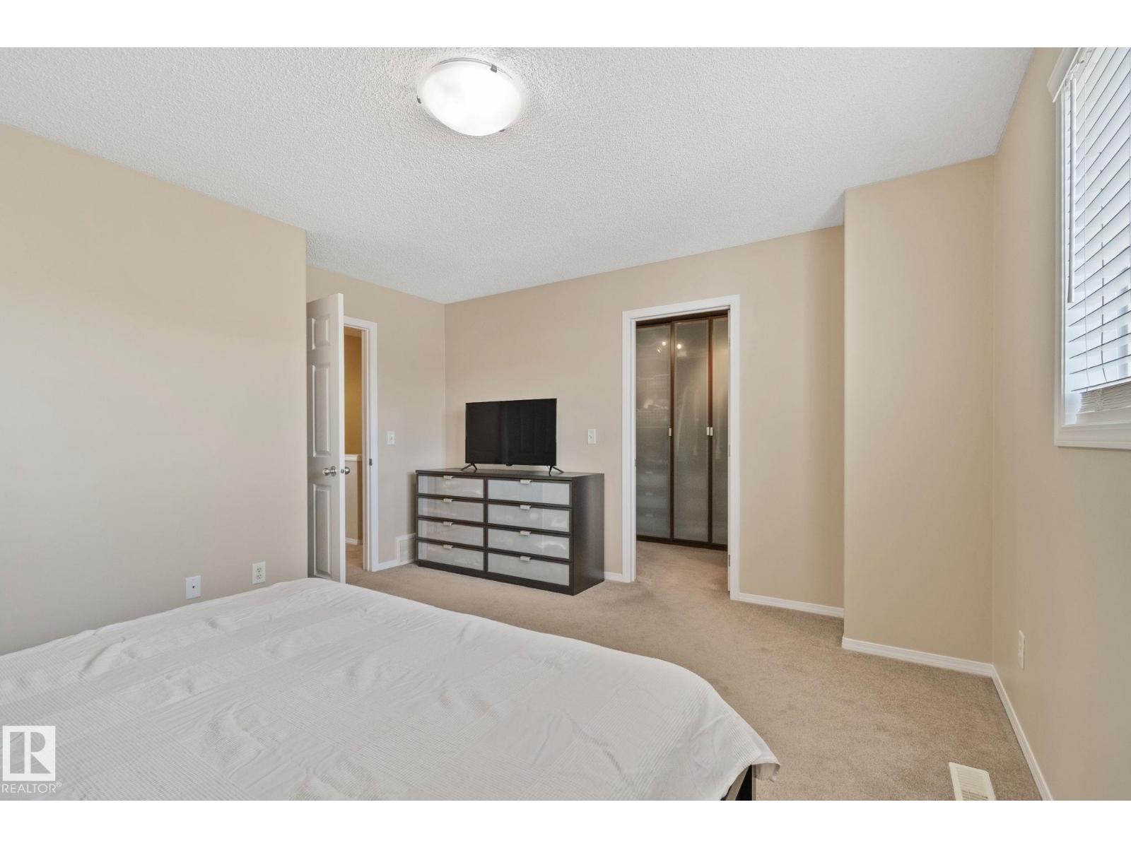 15608 44 ST NW - 13