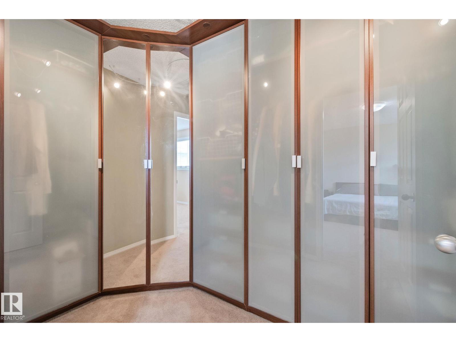15608 44 ST NW - 14