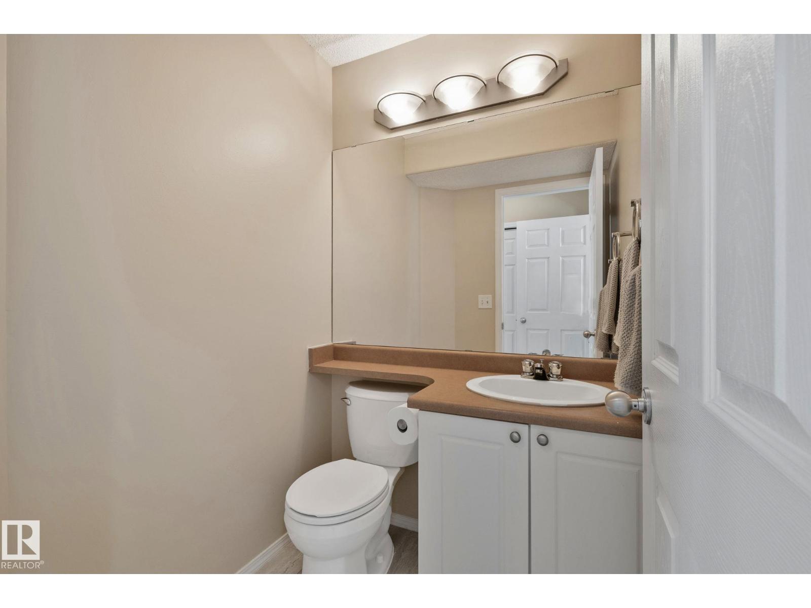 15608 44 ST NW - 22