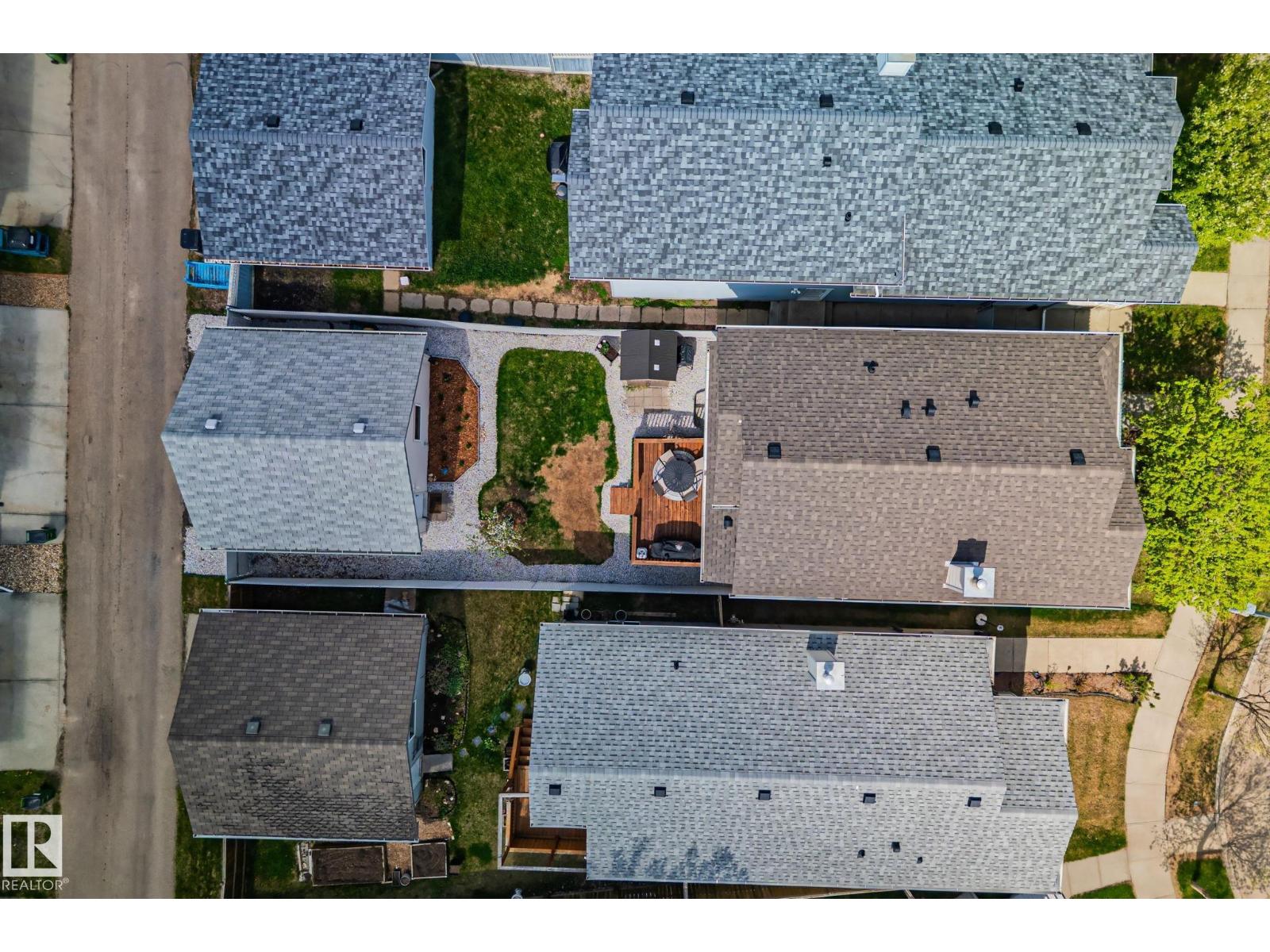 15608 44 ST NW - 36