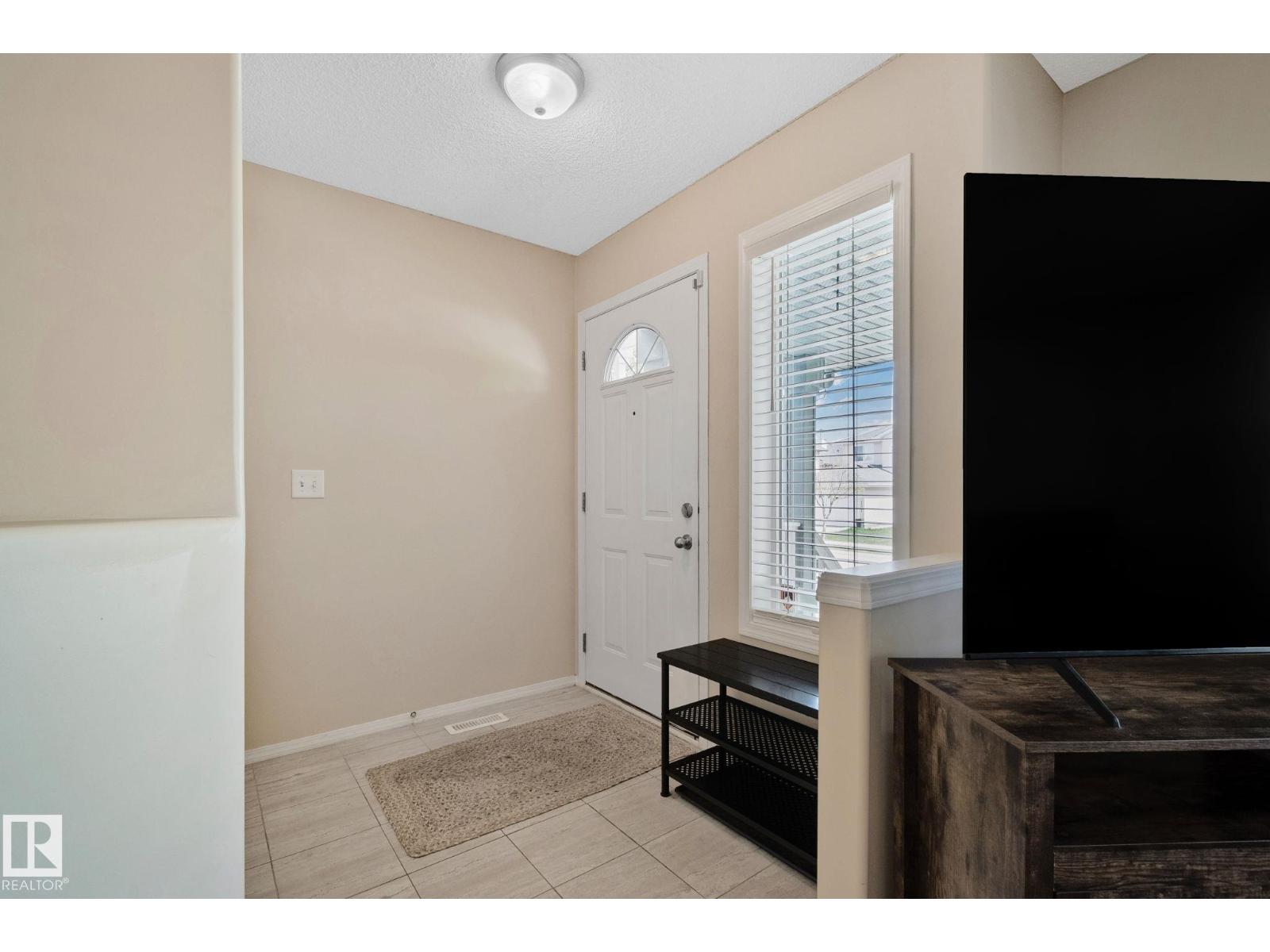 15608 44 ST NW - 5