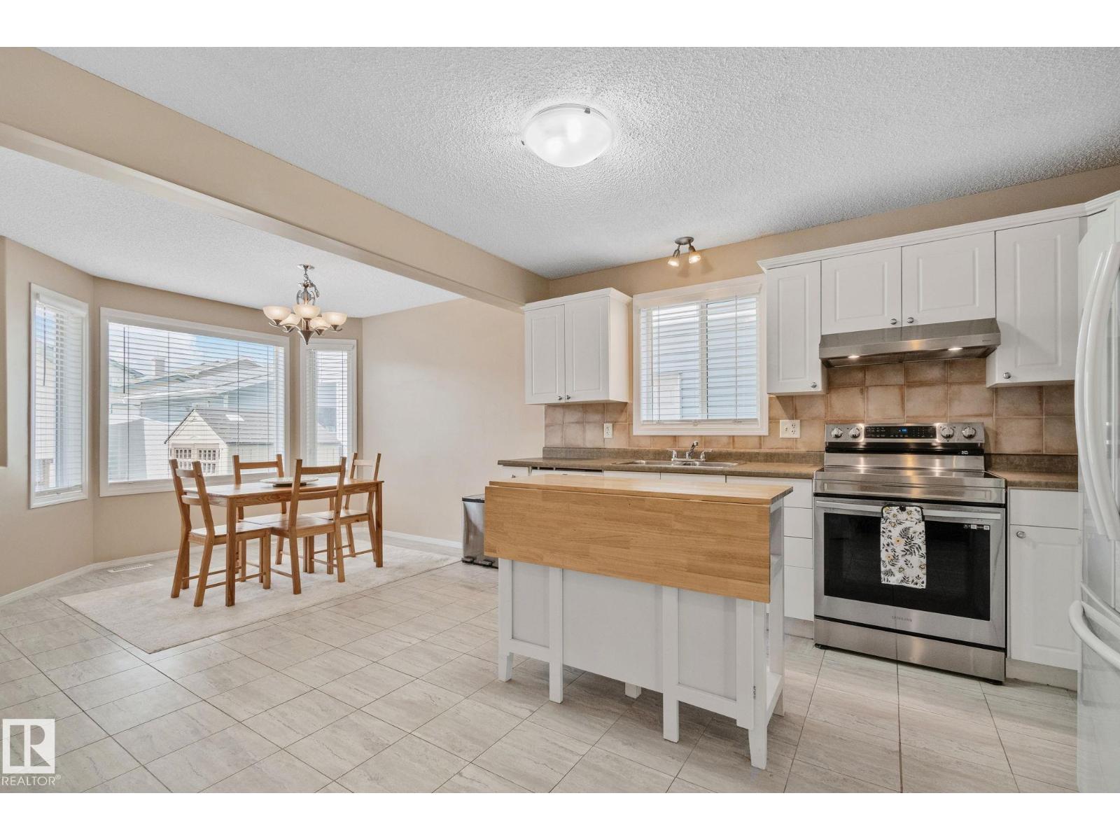 15608 44 ST NW - 6