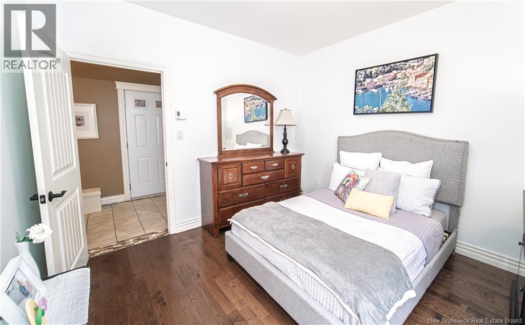 566 Canada Street - 18