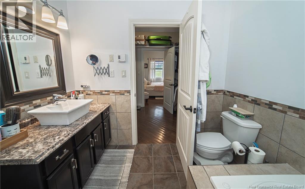 566 Canada Street - 27