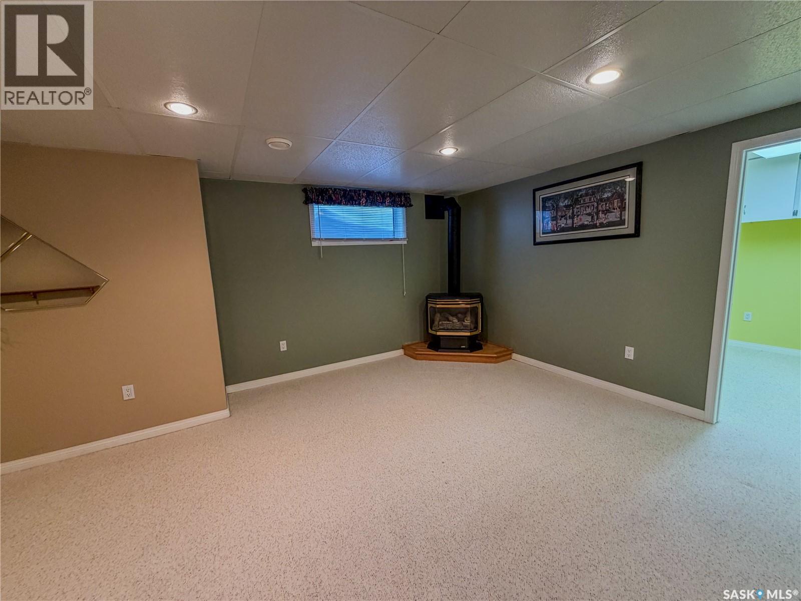 52 Russell DRIVE - 26