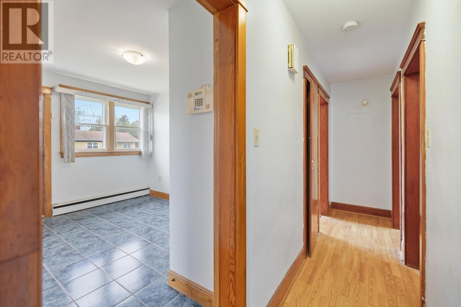 4 Waverly Court - 17