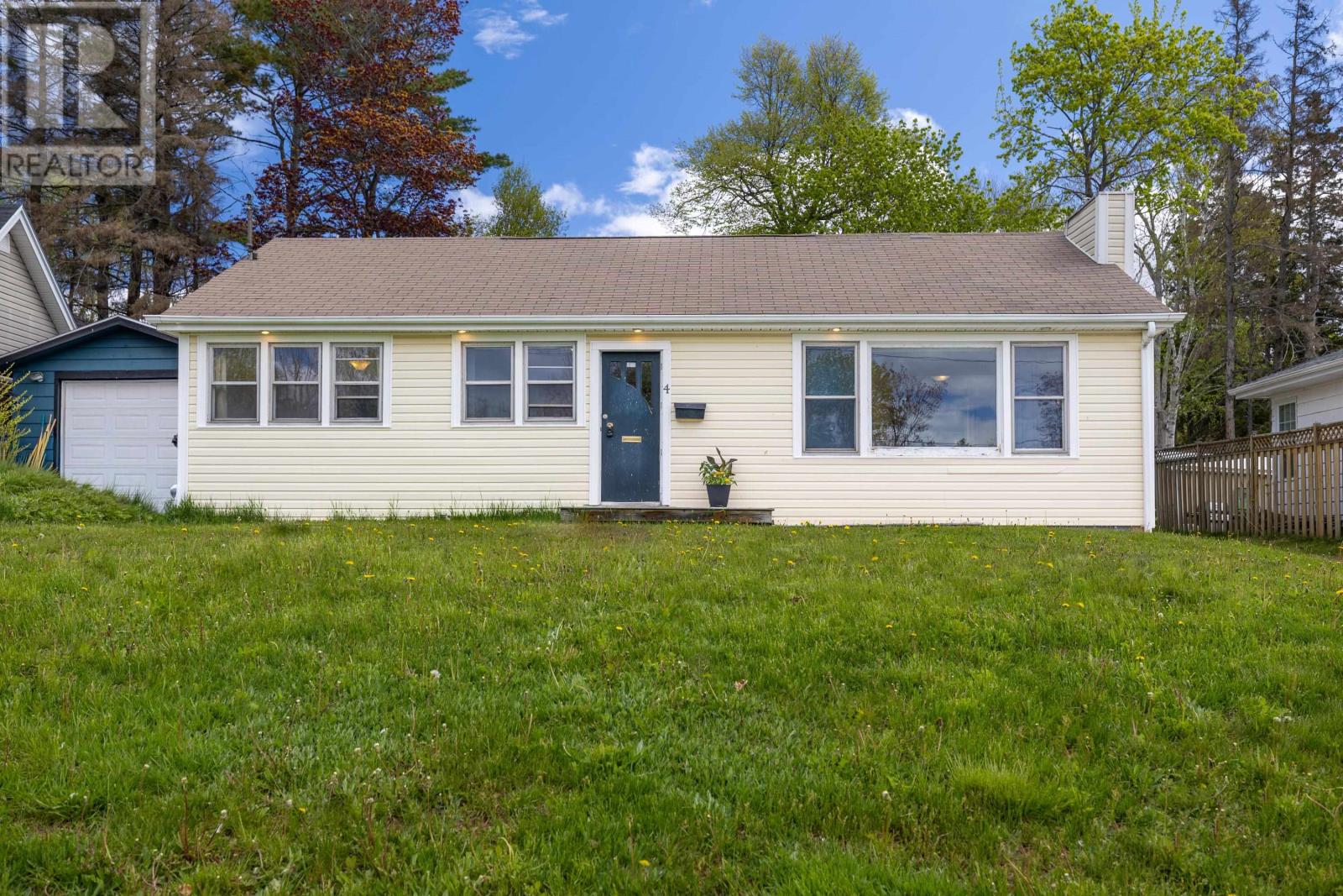 4 Waverly Court - 1