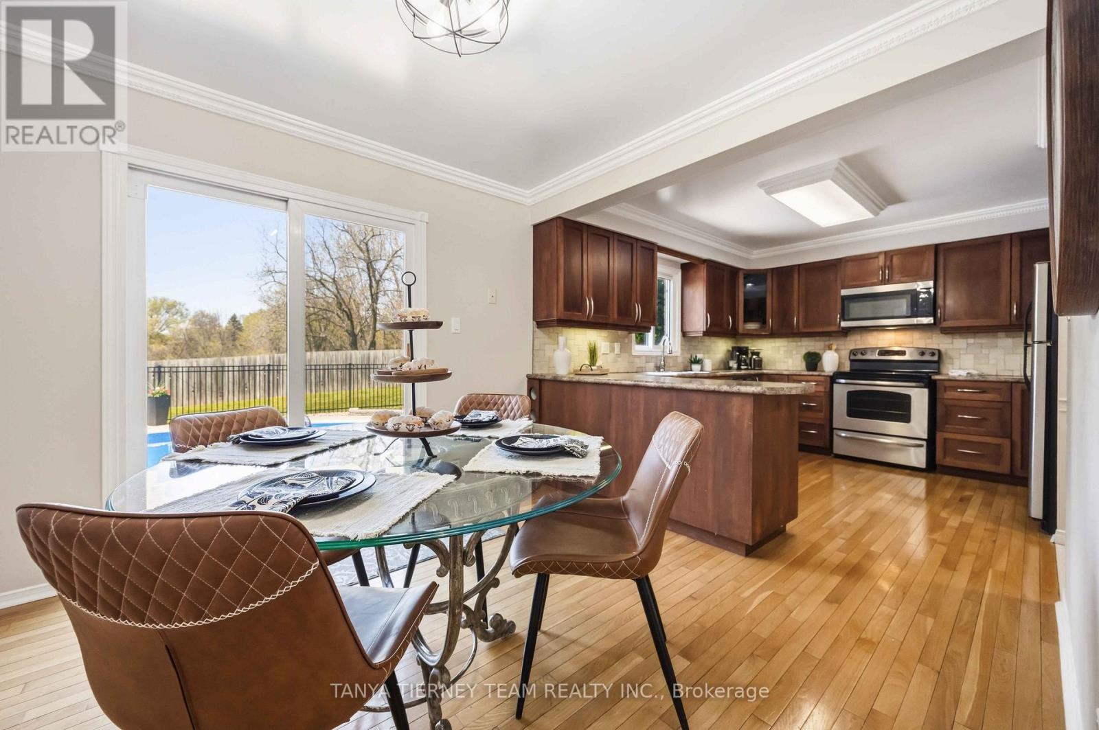 24 FERNWAY CRESCENT - 18