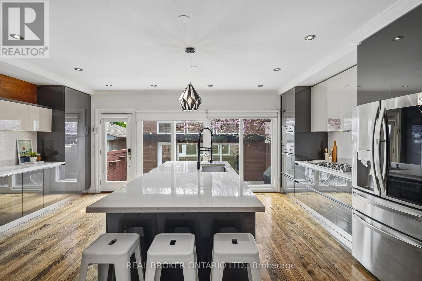 20 BROOKMOUNT ROAD - 12