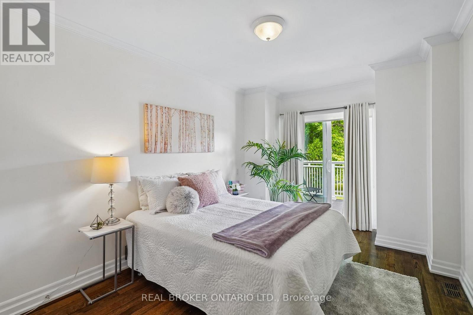 20 BROOKMOUNT ROAD - 19