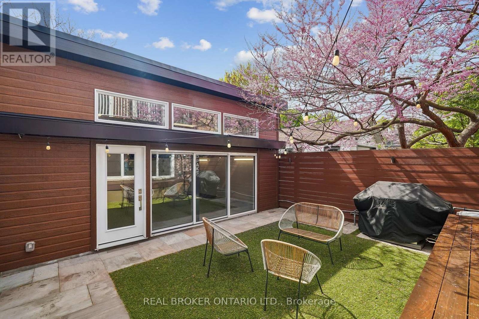 20 BROOKMOUNT ROAD - 34