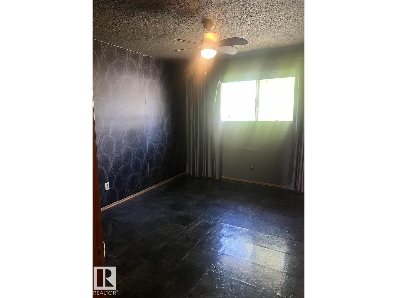 15003 81 ST NW - 9