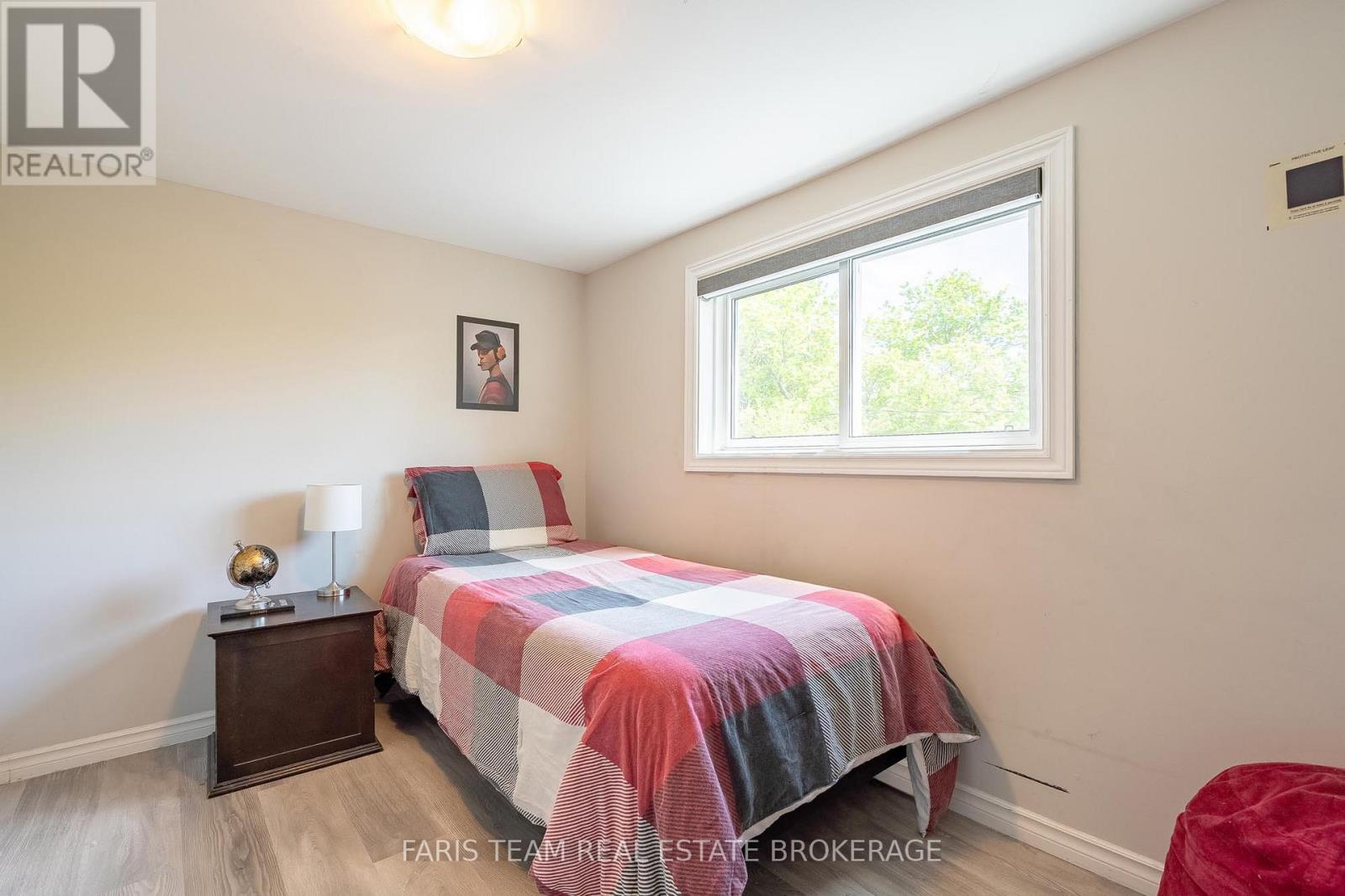 261 JAMES STREET E - 21