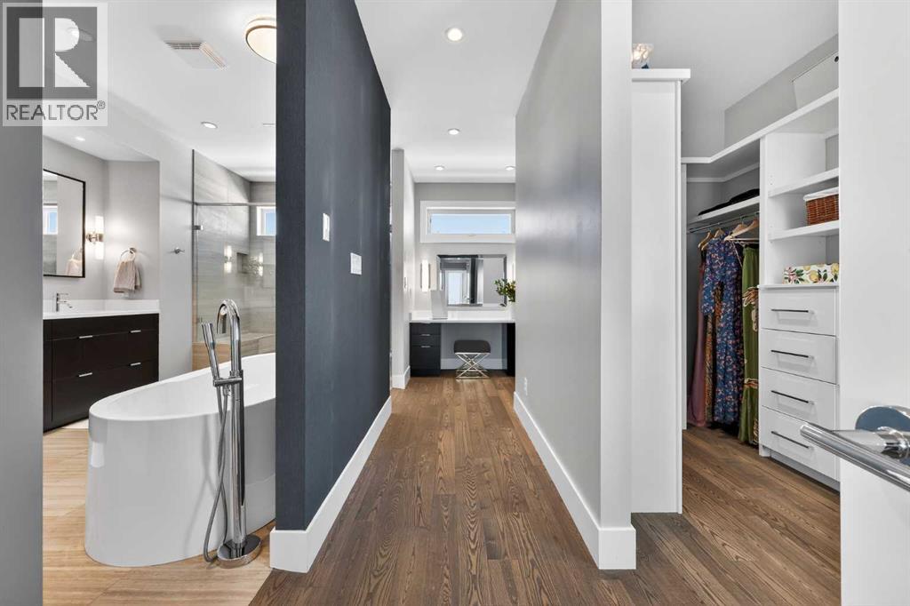 4905 21 Street SW - 40