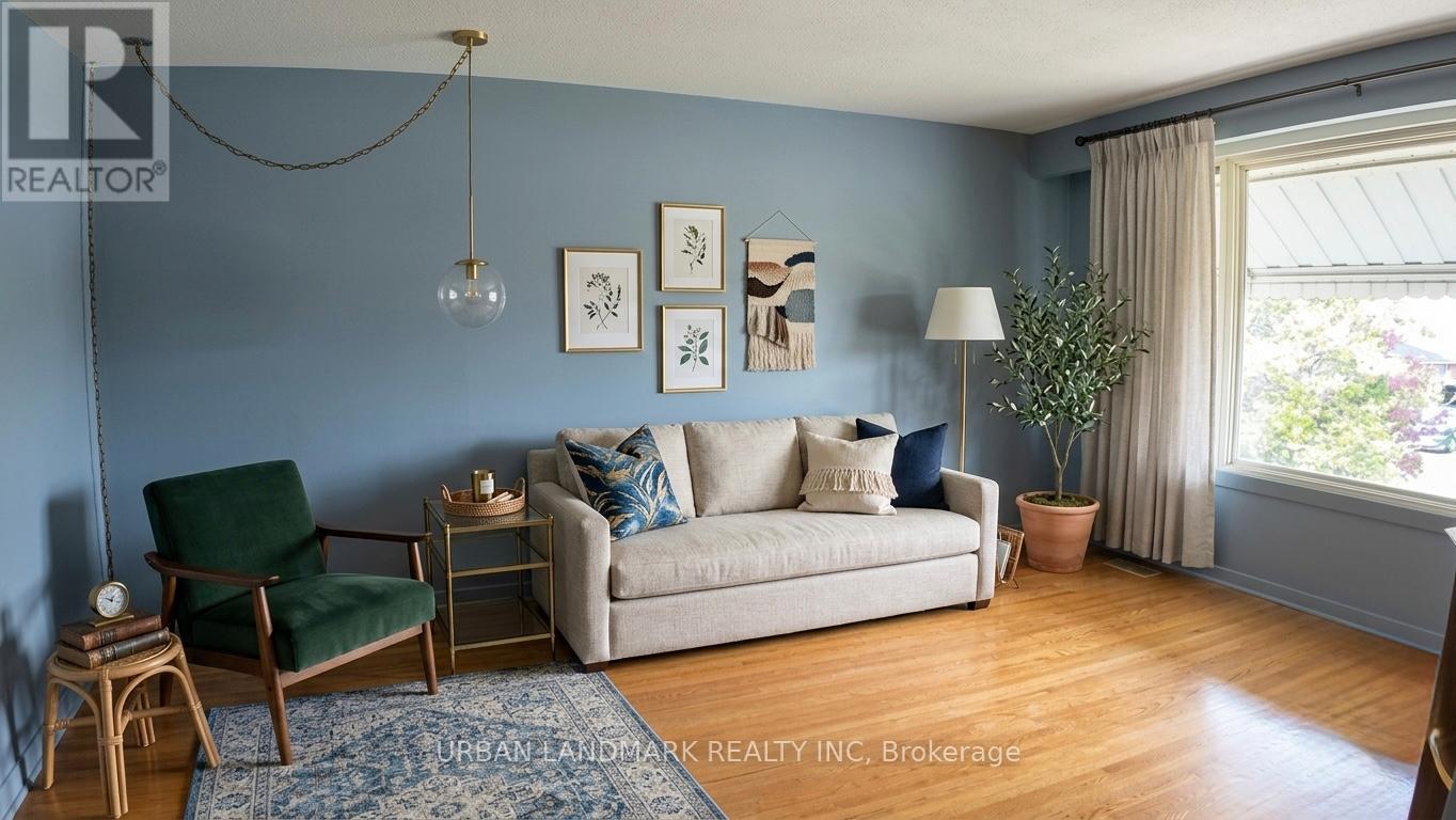 127 KEEWATIN STREET S - 4