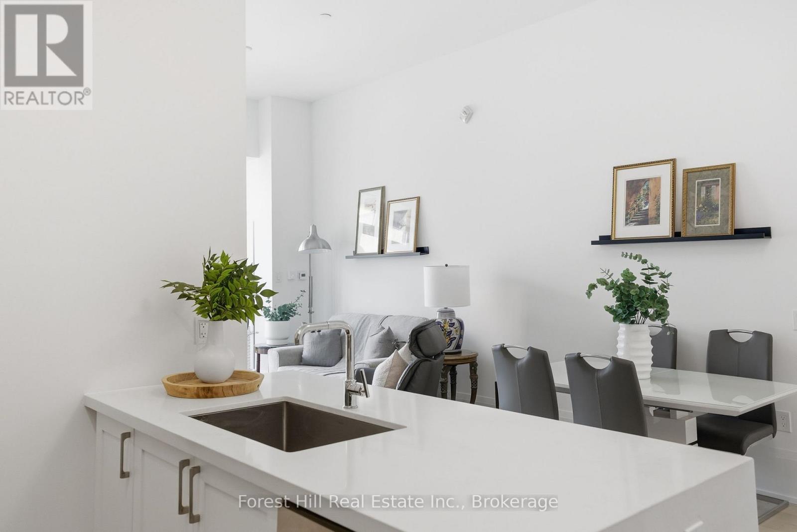 #PH 601 1 HUME STREET - 10