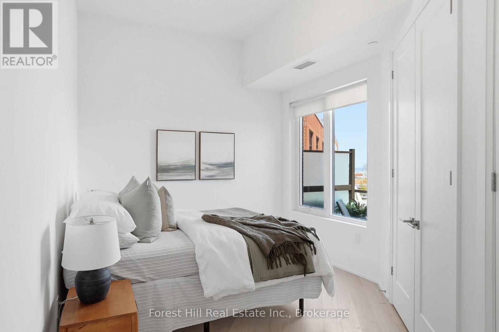 #PH 601 1 HUME STREET - 17