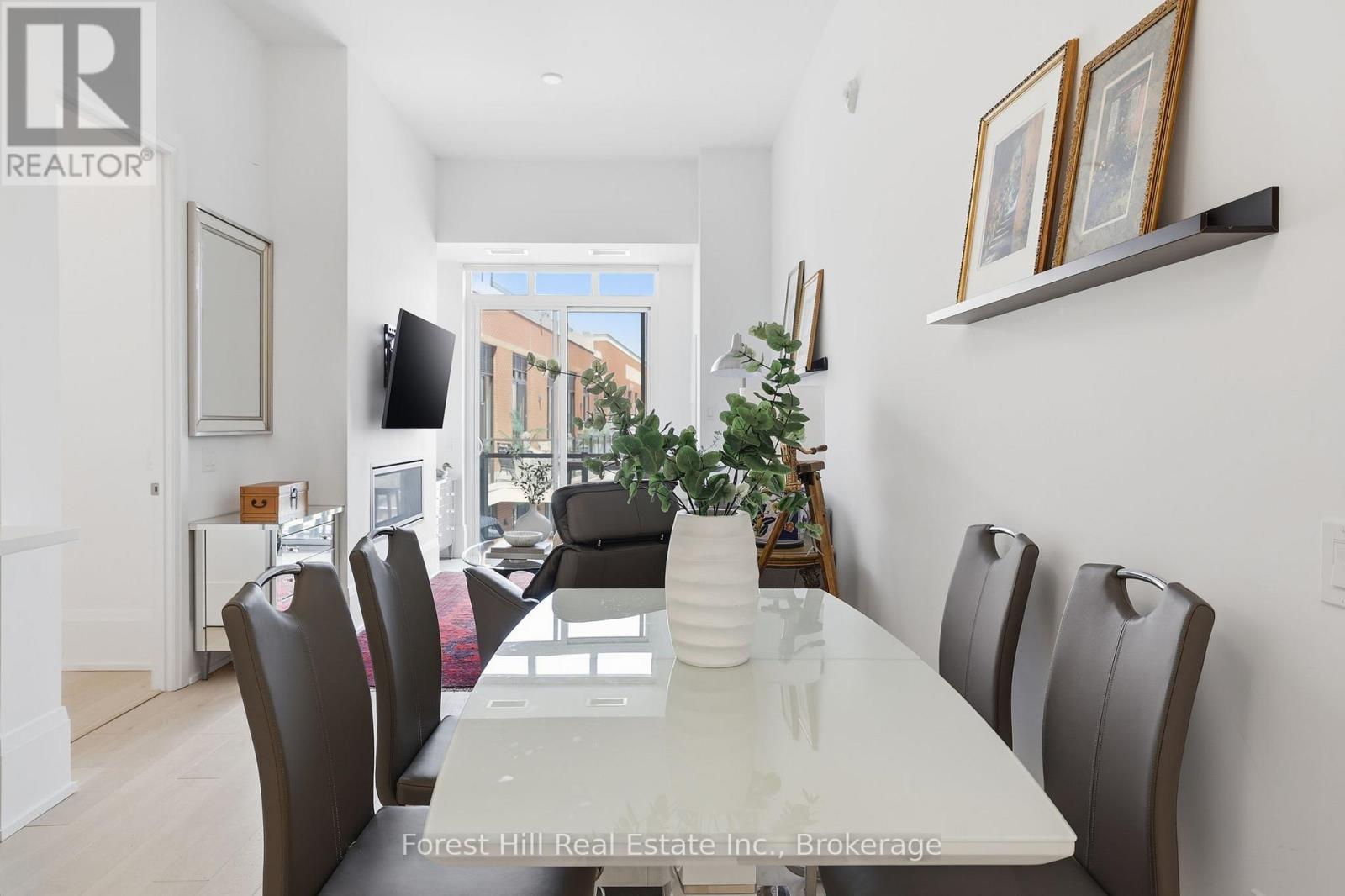 #PH 601 1 HUME STREET - 12