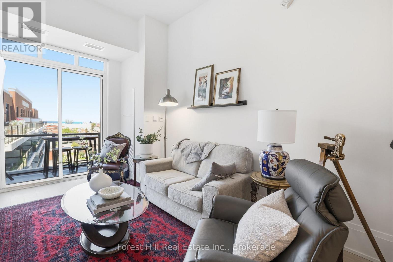 #PH 601 1 HUME STREET - 2