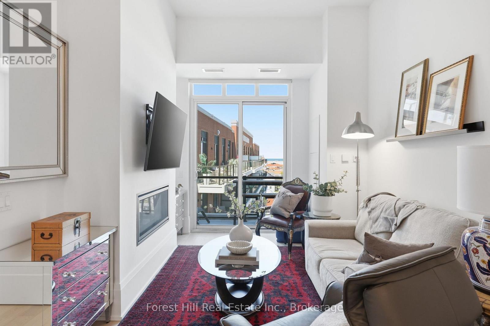 #PH 601 1 HUME STREET - 3