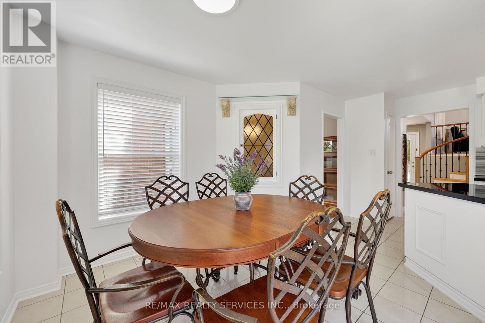 150 ROYAL VALLEY DRIVE - 12