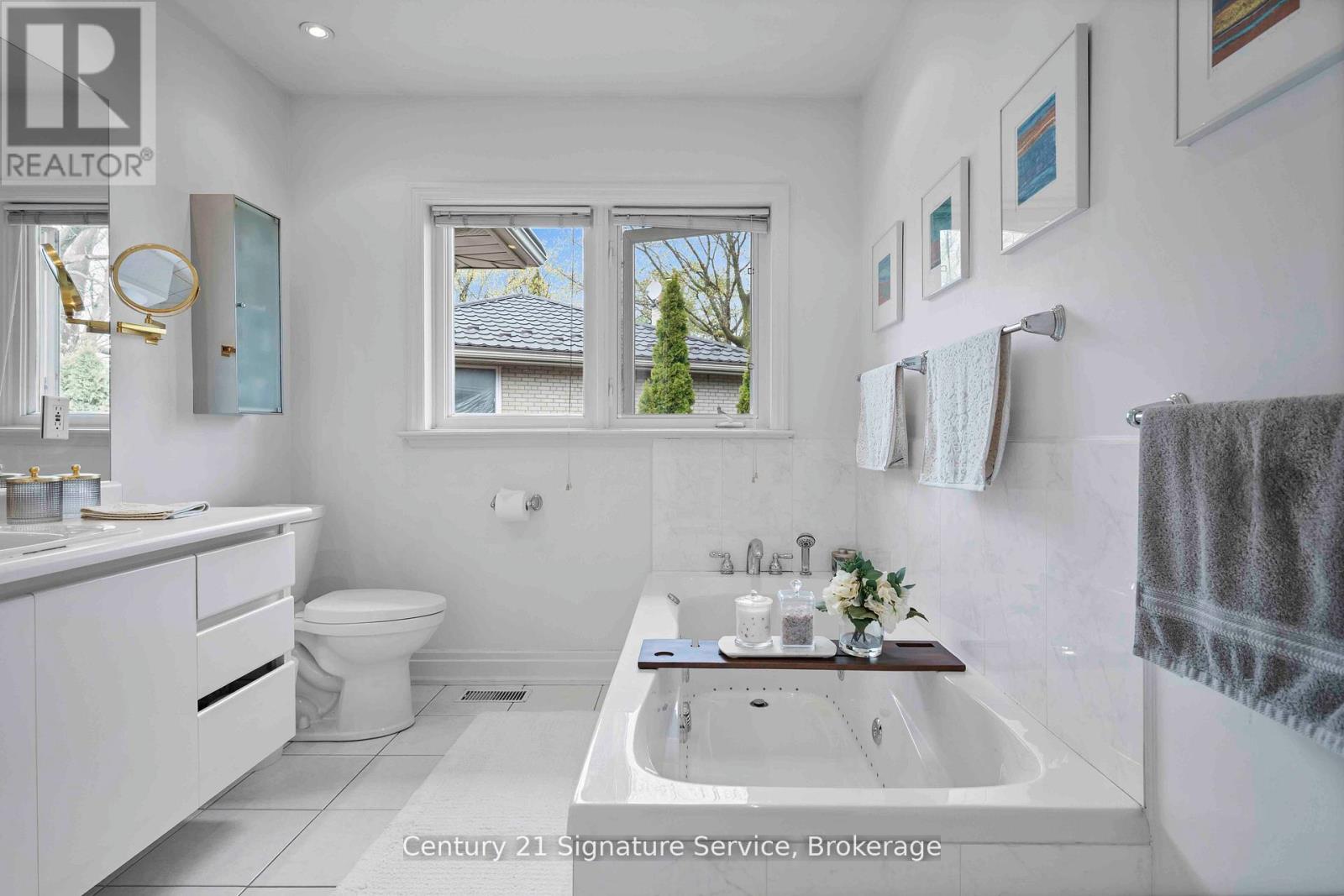 2173 GREENHURST AVENUE - 22