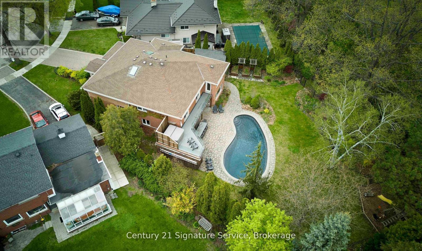 2173 GREENHURST AVENUE - 48
