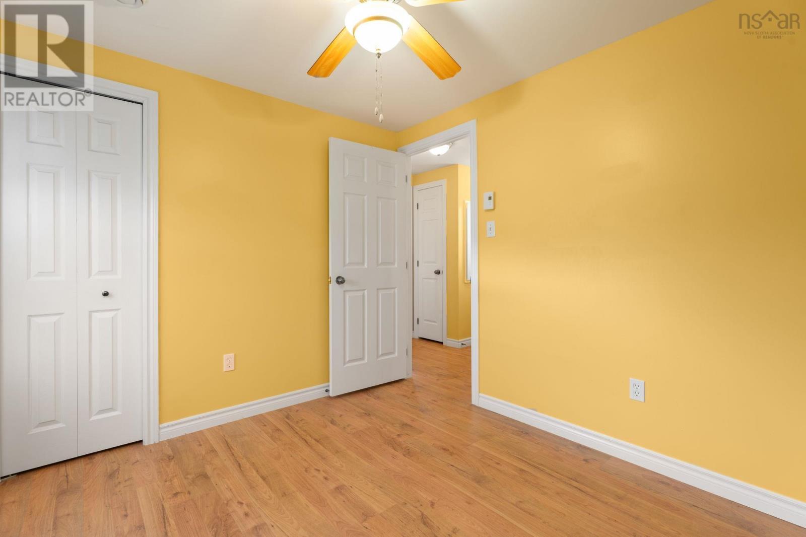 122 Juniper Crescent - 19