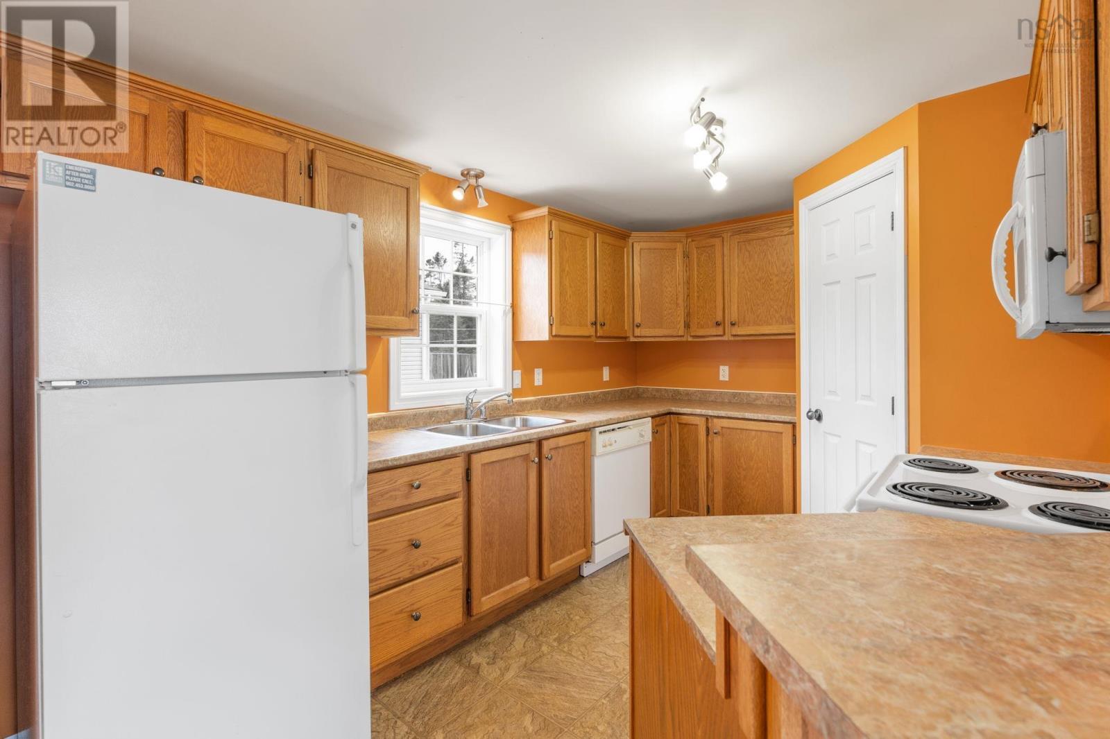 122 Juniper Crescent - 8