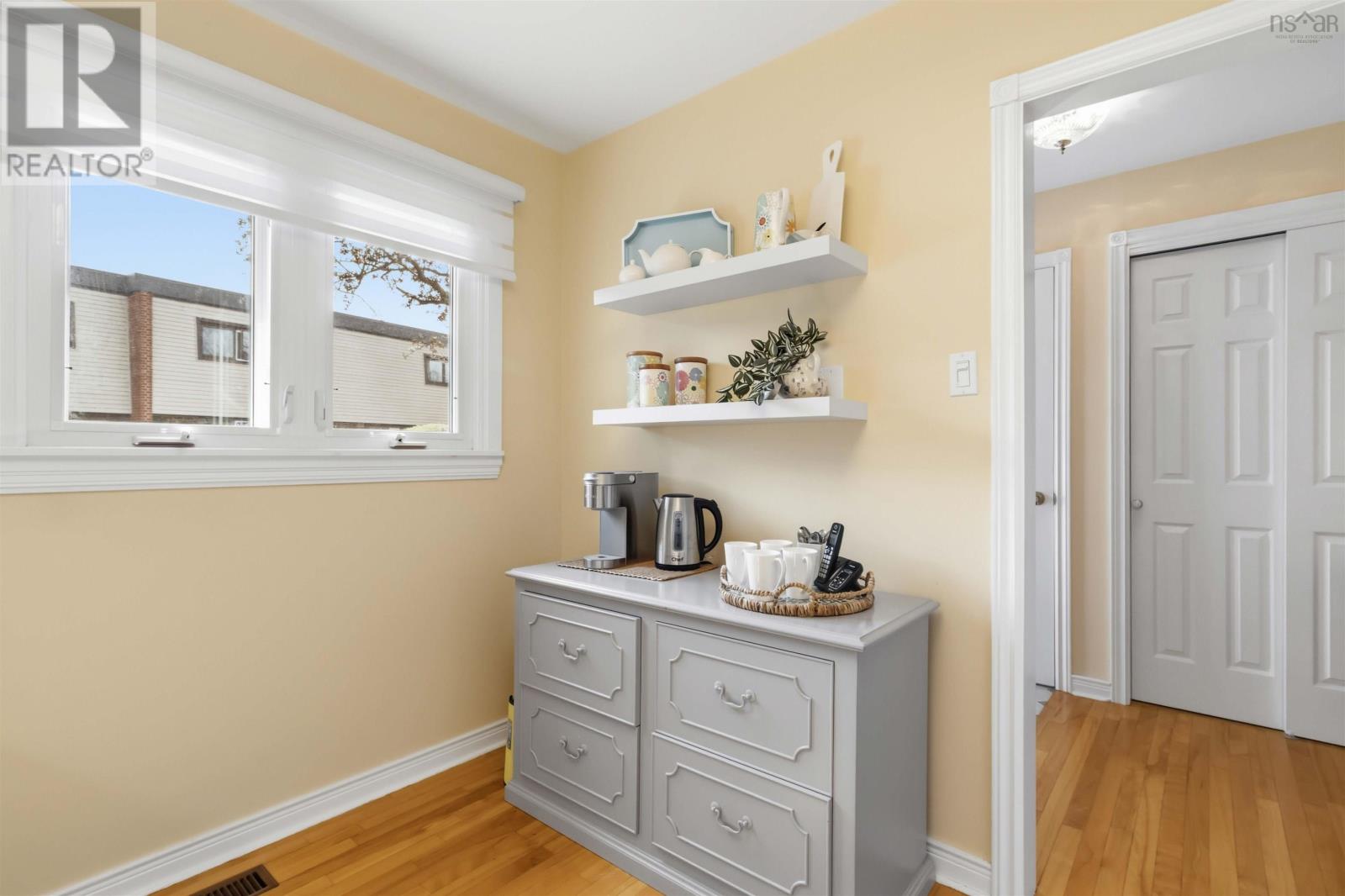 21 Forestside Crescent - 24