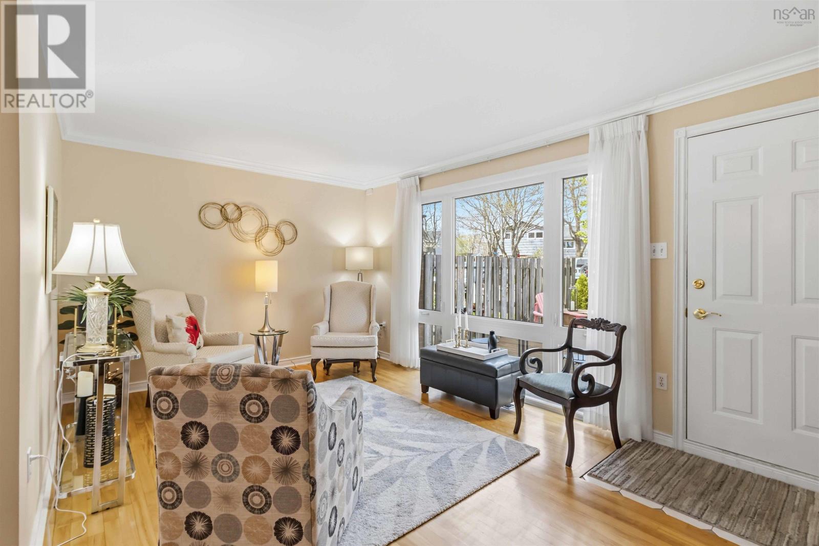21 Forestside Crescent - Image 3