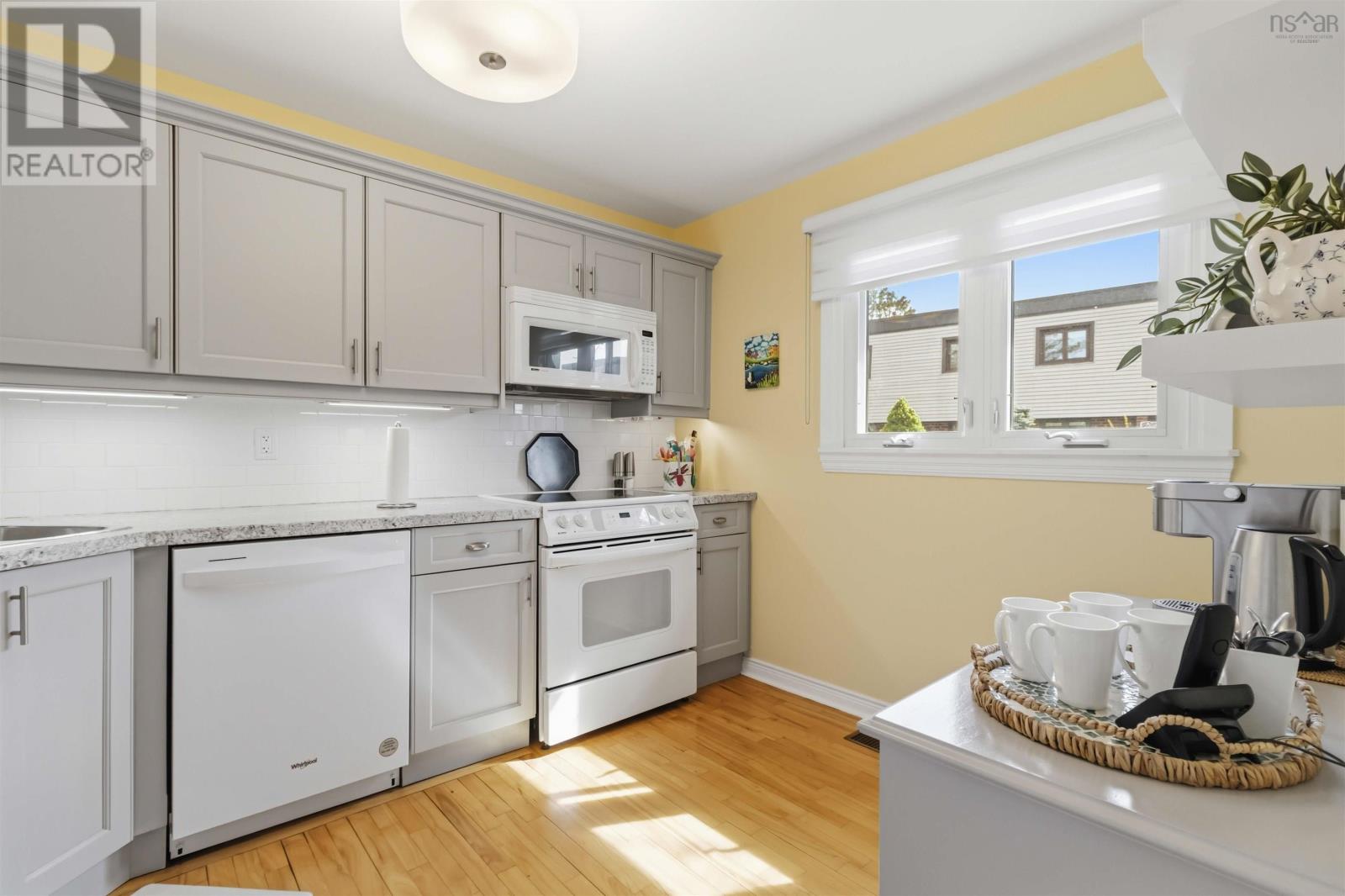 21 Forestside Crescent - 19
