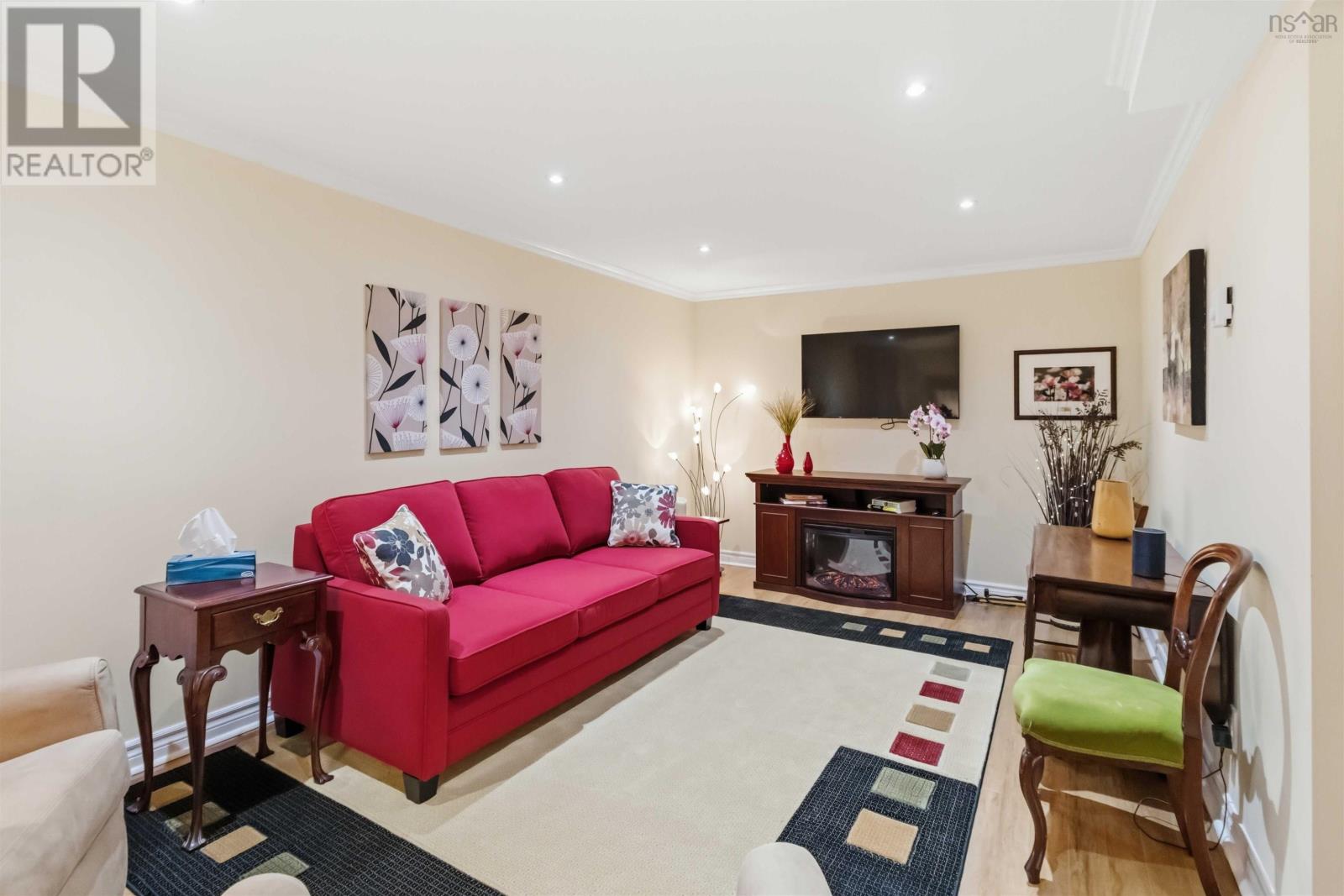21 Forestside Crescent - 40