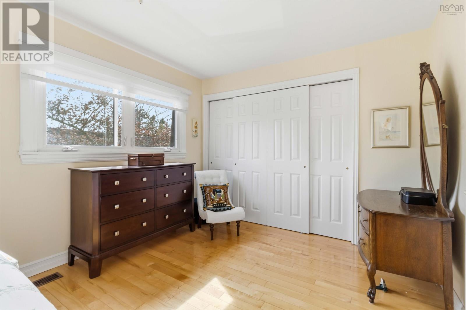 21 Forestside Crescent - 38