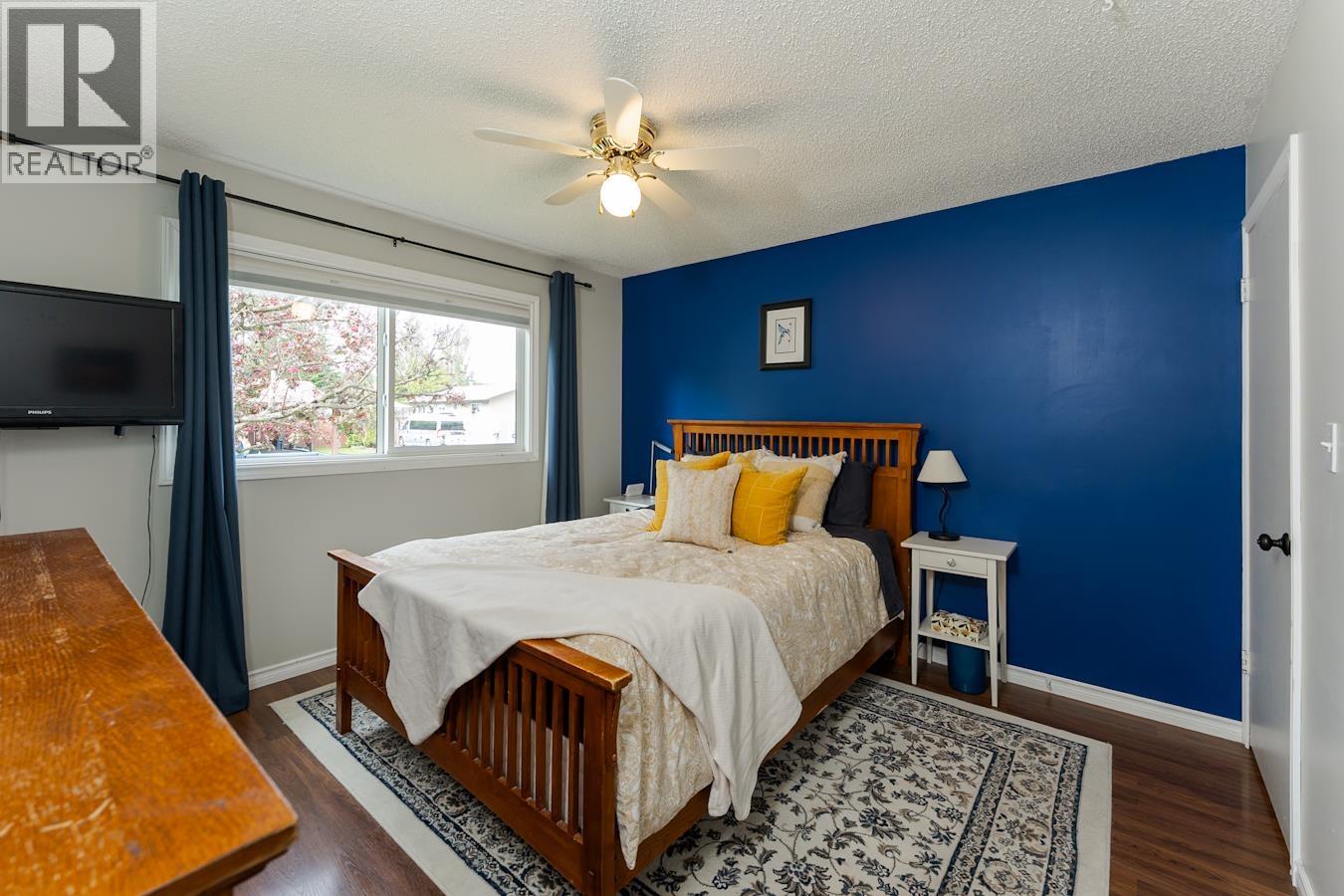 7864 LOYOLA CRESCENT - 12