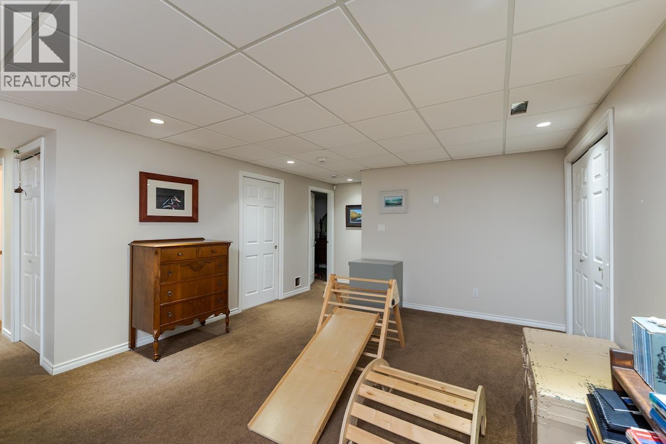 7864 LOYOLA CRESCENT - 21