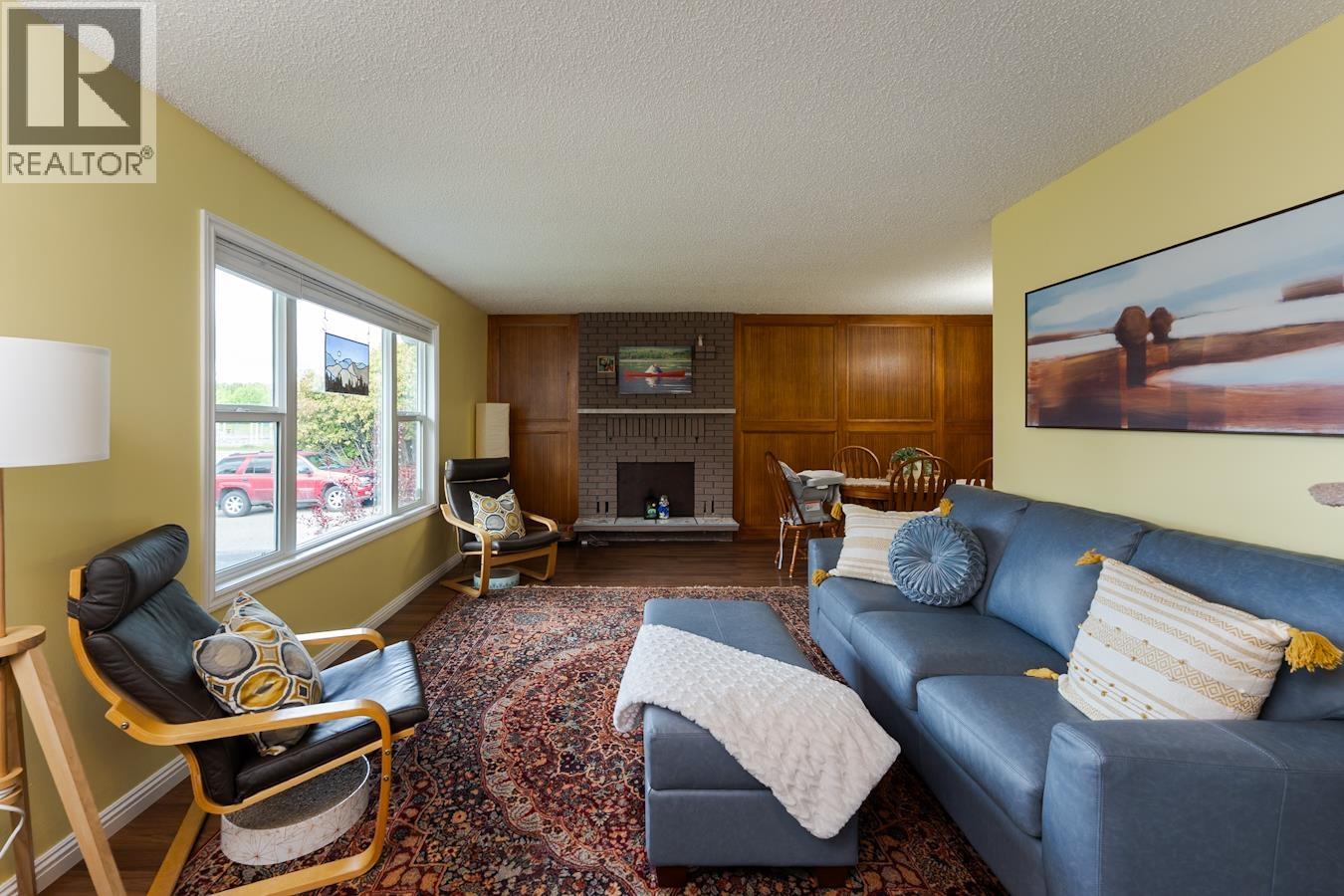 7864 LOYOLA CRESCENT - Image 2