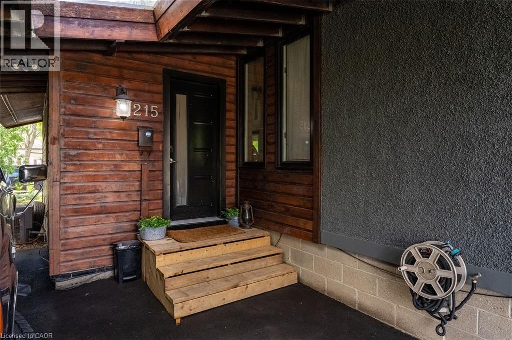 215 IONA Avenue - Image 3