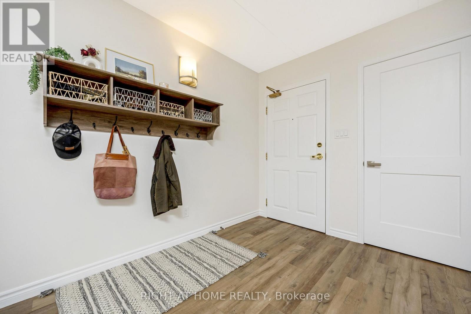 #203 264 ALMA STREET - 12