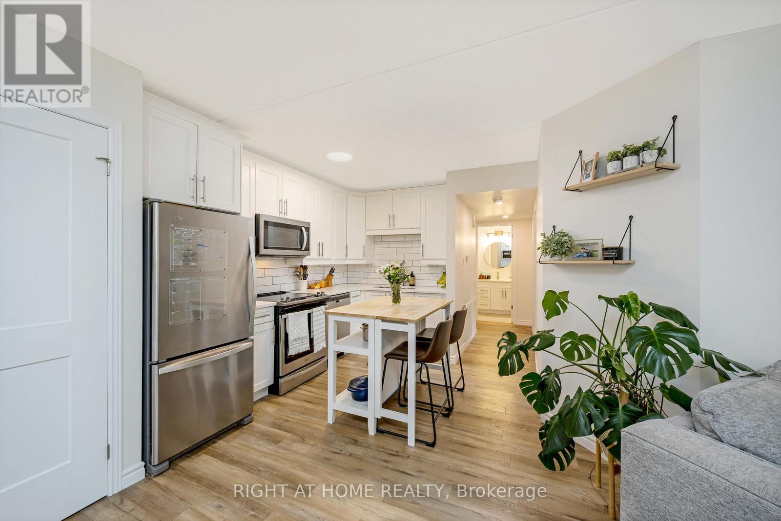 #203 264 ALMA STREET - 6