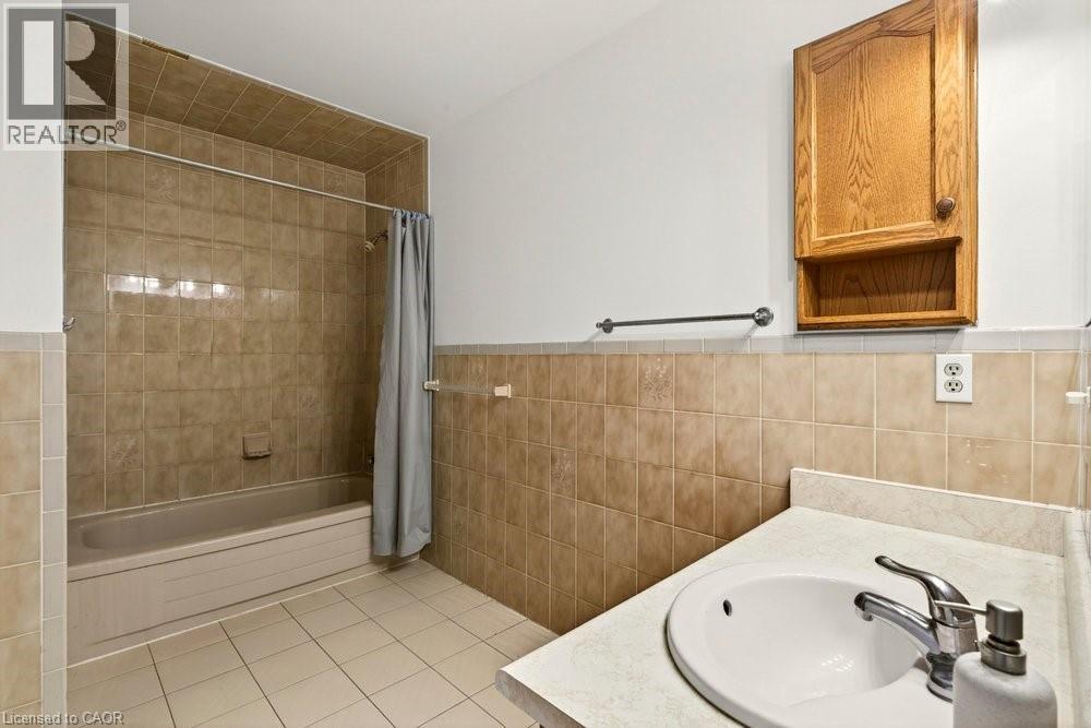 72 GURNETT Drive - 20
