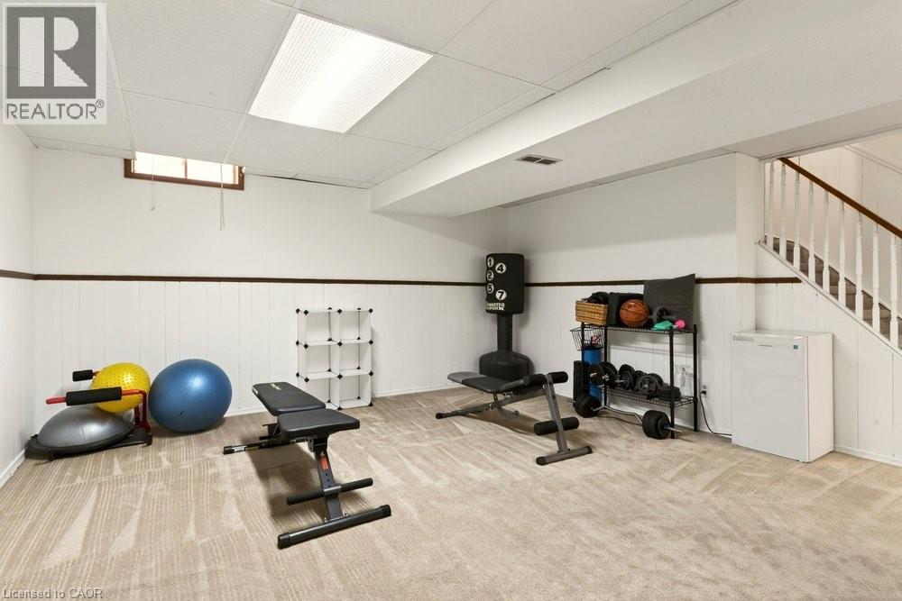72 GURNETT Drive - 24