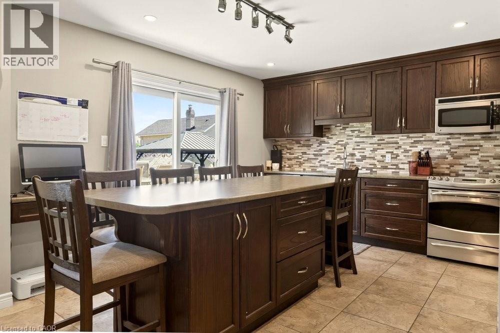 72 GURNETT Drive - 5