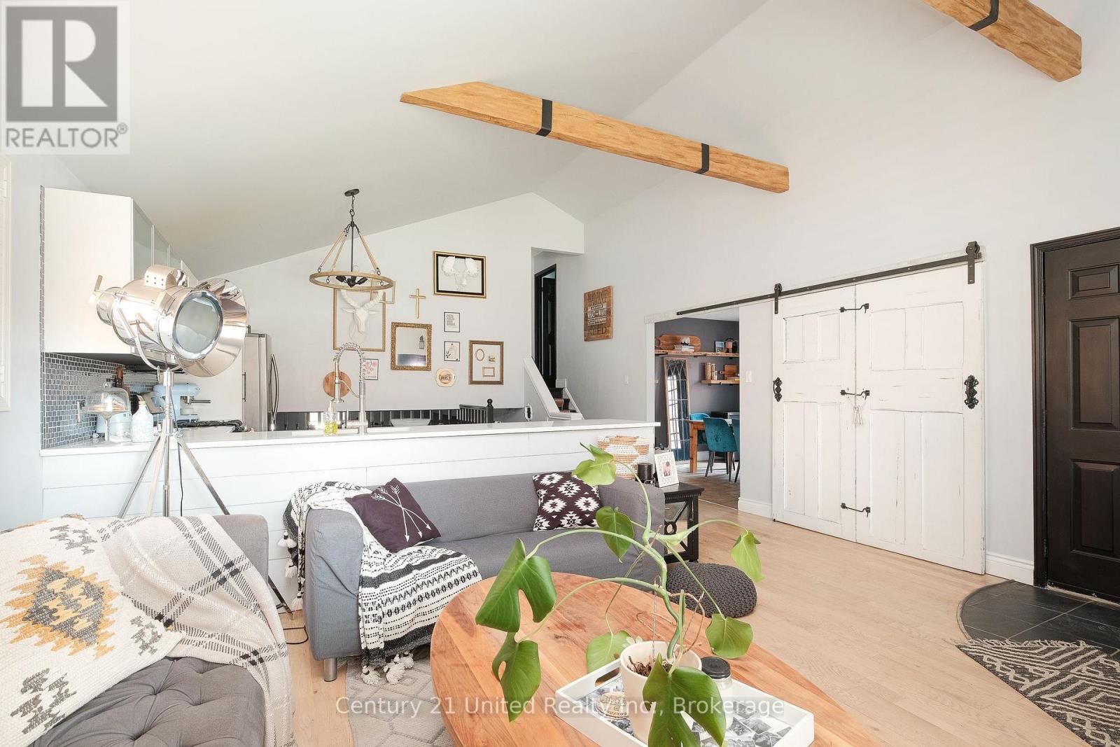 2229 LORRAINE DRIVE - 7